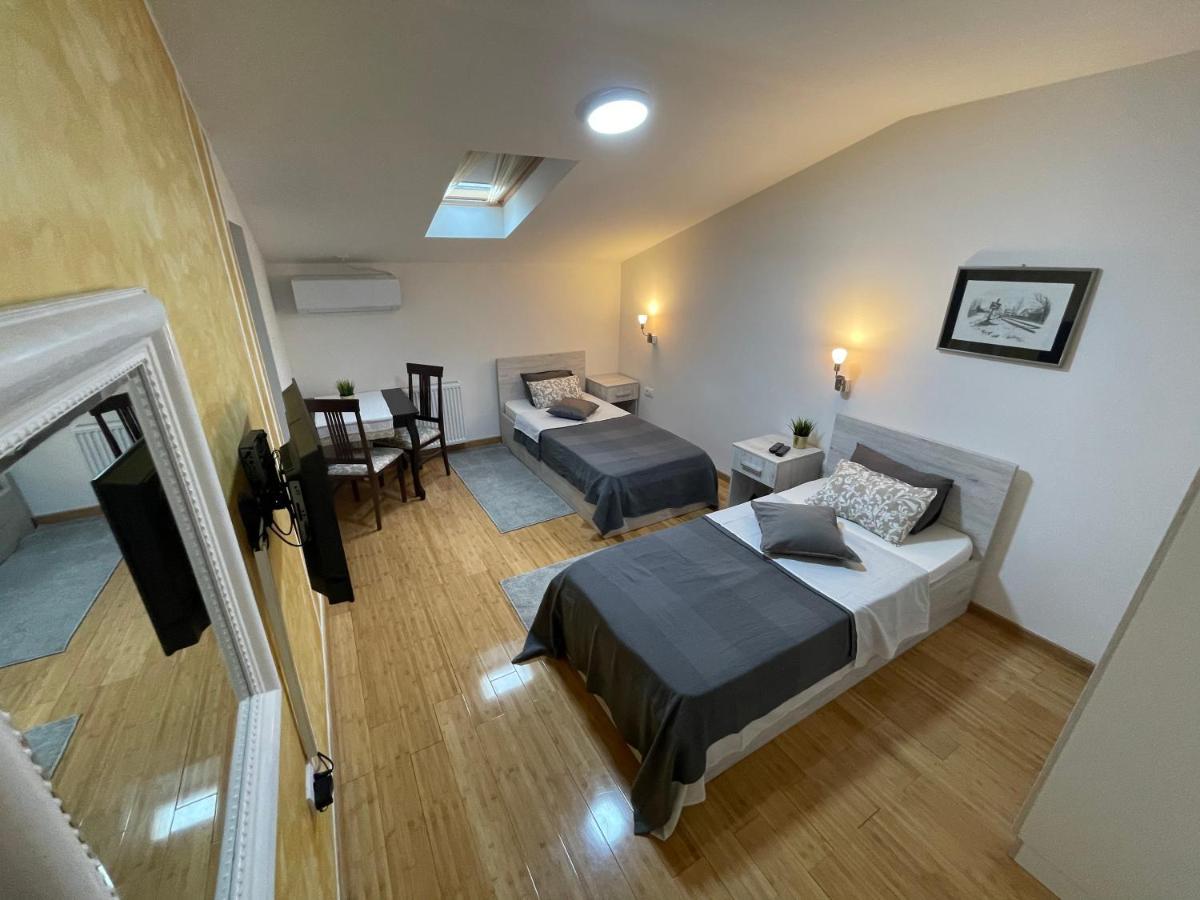 Tepic Garni Hotel Temerin 外观 照片